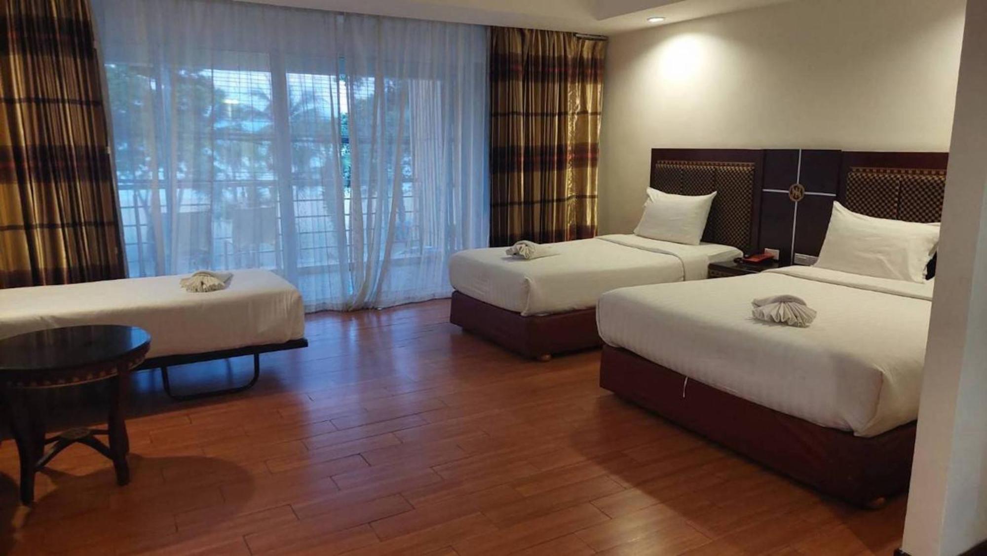 Jomtien Hisotel Bagian luar foto